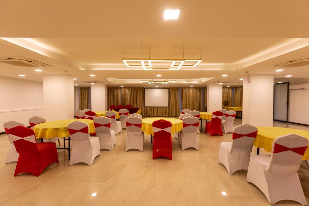 3 BY OYO Nami Residency Ahmedabad Exterior foto